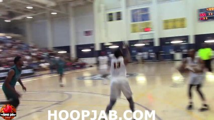 James Harden essaie de contrer... son propre coéquipier !