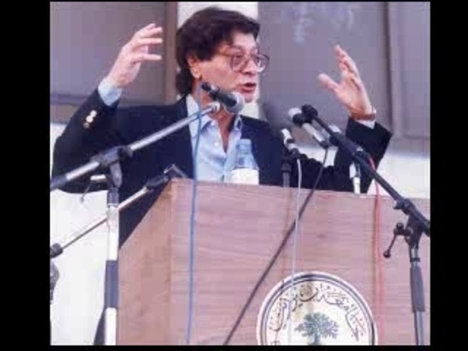 Darwish: 3 قصيدة مديح الظل العالي