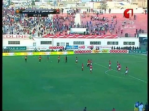 فوزي البنزرتي يفقد أعصابه و يهاجم طبيب الترجي الرياضي التونسي