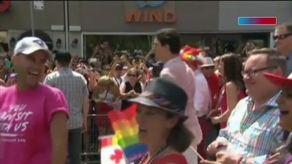 François Hollande – Justin Trudeau, premier ministre canadien, rêve de le voir participer à la Gay Pride