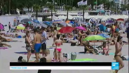 France : 5 nouvelles villes prennent un arrêté anti-burkini, Valls soutient l'interdiction