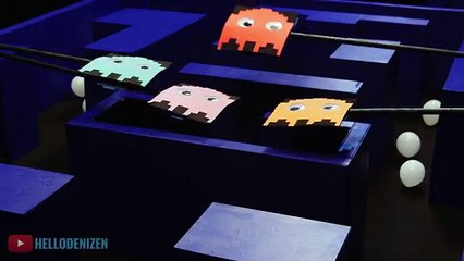 Un perro mostró sus habilidades jugando Pac-Man