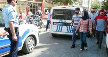 Genç Kadın, Kendisini Rahatsız Eden Kişiyi Vurdu