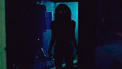 Nunca apagues la luz Tráiler