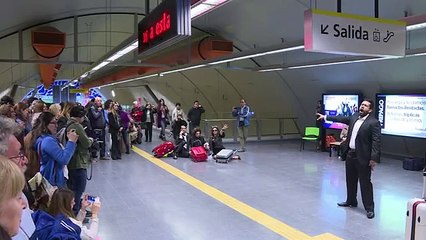 Los andenes del metro de Buenos Aires se convirtieron en un escenario