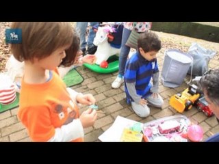 Feiras de troca de brinquedos animam praças em SP