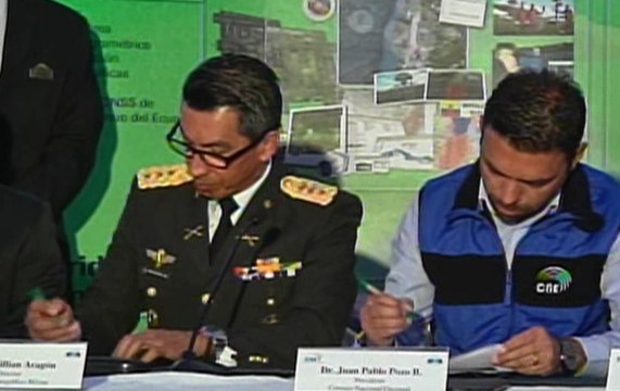 Firma de contrato para impresión de papeletas electorales para el 2017