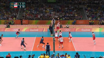 Volley-ball - Les Etats-Unis battent la Pologne