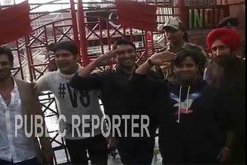 Kapil Jab Wagha Border Ke Gate Per Aaye To Pakistanion Ne Jasba Kaise Dikhaya