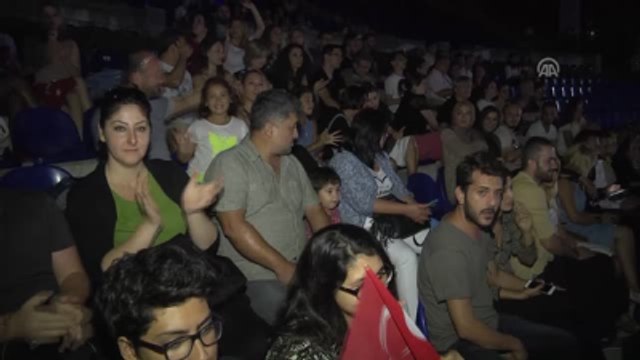 Kırımlı Tatar Sanatçı Jamala İstanbul'da Konser Verdi