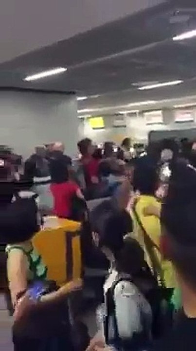 Kolejna FALA NIELEGALNYCH imigrantów ZJEŻDZA do Europy!