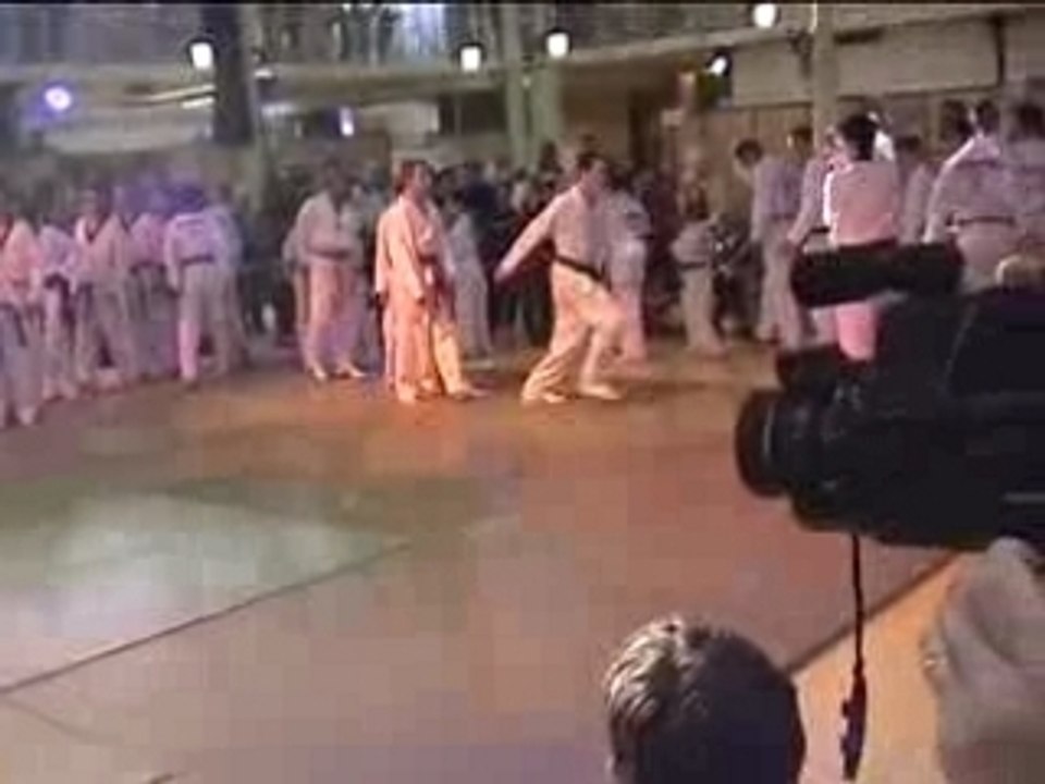 Démo du Cénacle Rémi Mollet au Pavillon Baltard