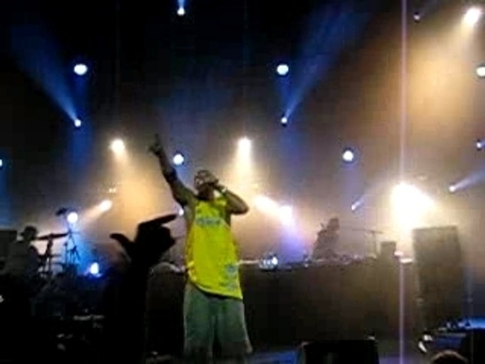 Joey Starr Pose ton gun Paleo Festival