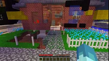 Minecraft THE WALKING DEAD - LITTLE CARLY GETS BITTEN BY A ZOMBIE!!