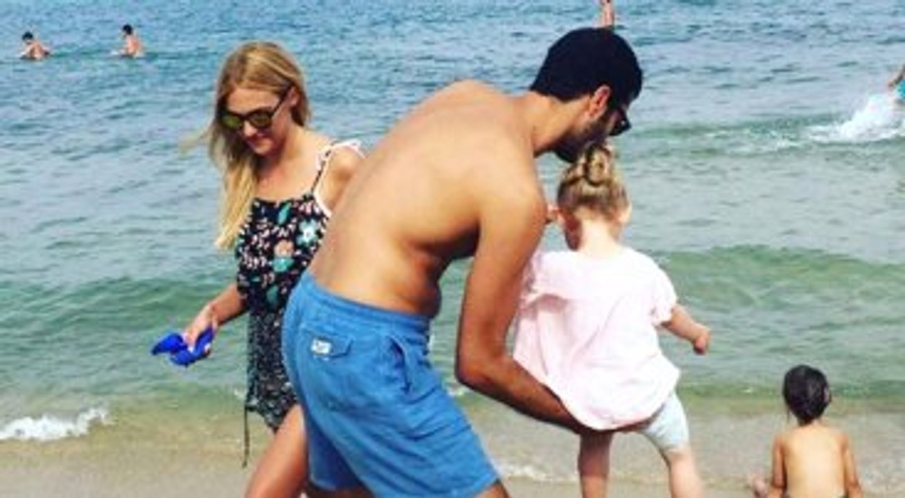 Meryem Uzerli, Kızı ve Sevgilisiyle Tatilde