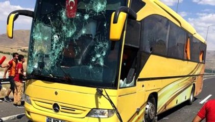 Beşiktaşlı Taraftarlara Saldıran Galatasaraylı Holiganlar Serbest Bırakıldı