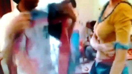 Thamanna Wearing saree Helping Make Up Boy Leaked ..Hulchal In Internet