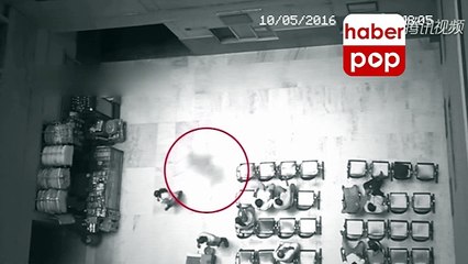 Hayalet bekleme salonunda görüntülendi Kadını takip etti #hayalet