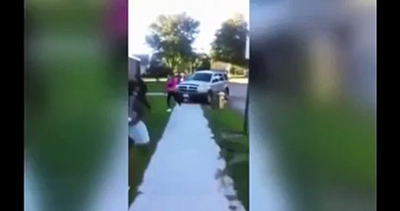 Il padre scopre che i bulli infastidiscono la figlia, ecco cosa fa... - Video Dailymotion