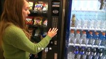 Il trucco per prendere gli snack gratis dalle macchinette - Video Dailymotion