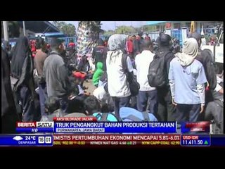 Buruh PT Indofood Blokir Jalan Masuk Pabrik