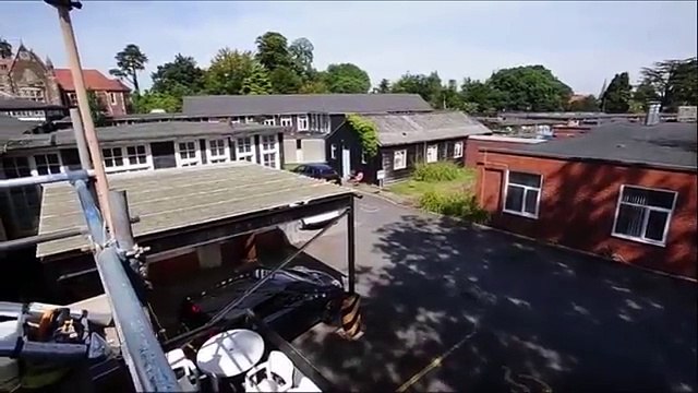 Hospital descubre 110.000 abejas dentro de su techo
