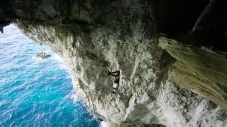 The World Most Amazing Cliff Jumping~Italy