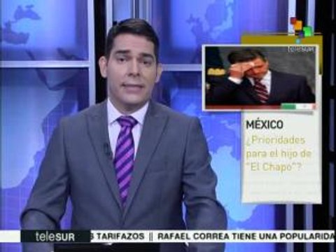 Padres de los 43 de Ayotzinapa se reúnen con autoridades de México