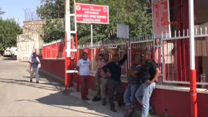 Adıyaman'da Tahliye Edilen Hükümlülere Davullu-zurnalı Karşılama