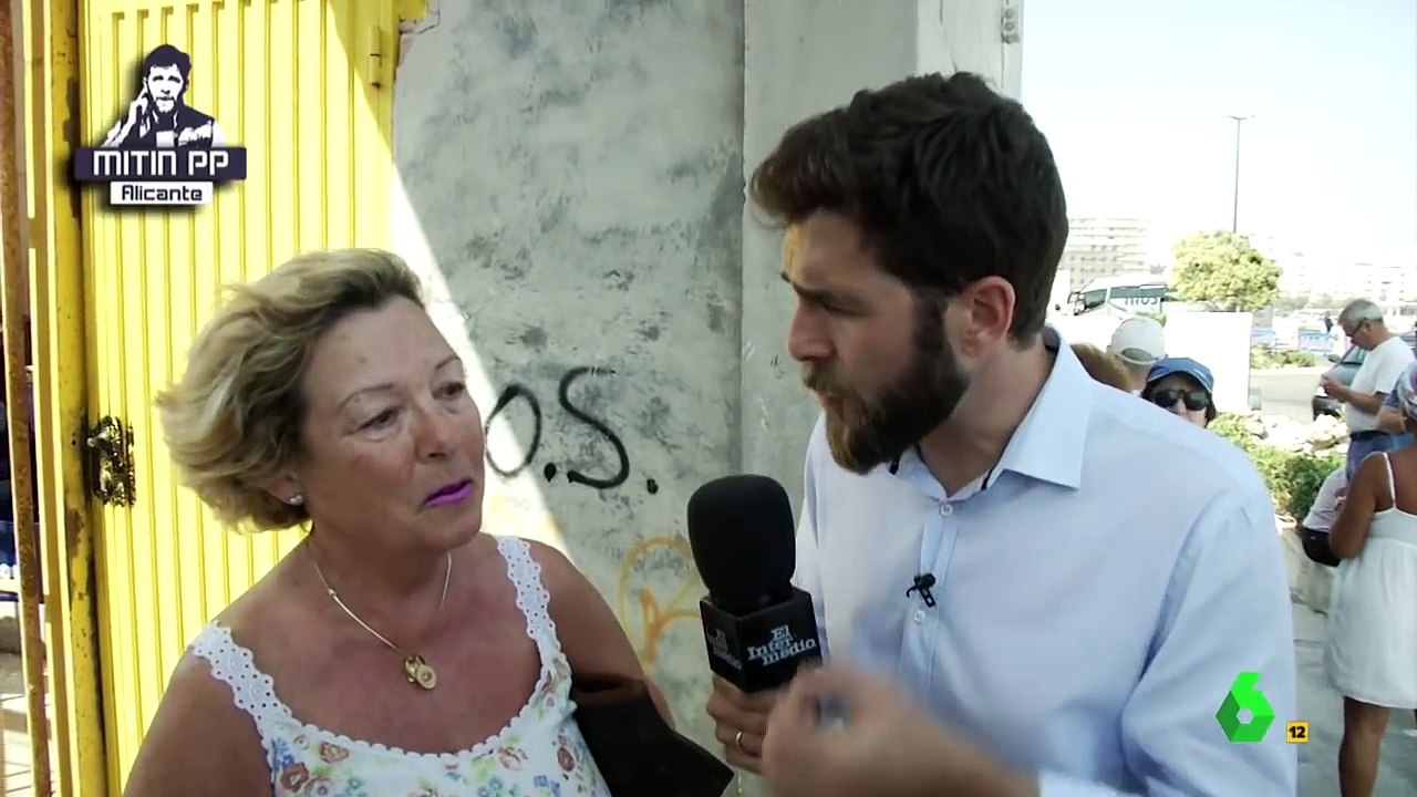 Gonzo descubre que un votante del PP lleva las iniciales de Unidos Podemos: "¡Me lo arranco!"