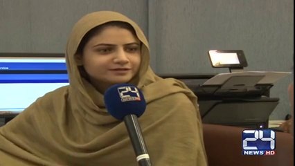 Peshawar , brave girl do duty as lady constable in peshawar police