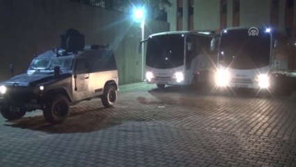 Aralarında "Bölge ve İl Ablaları ile Abileri"Nin de Bulunduğu 22 Kişiden 19'u Tutuklandı