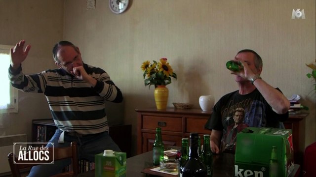 Zapping Télé du 18 août 2016 - MALAISE, M6 dégaine La rue des Allocs !