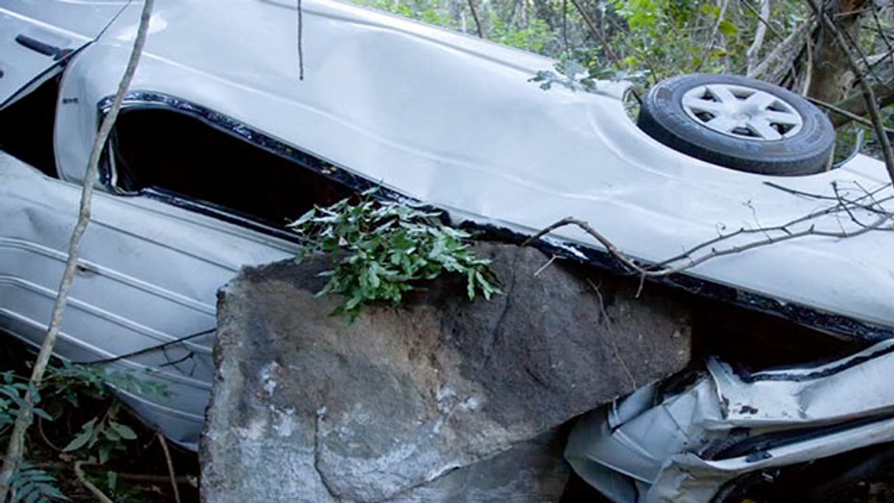 Don't Blame The Cars... Their Drivers Are Pretty Bad