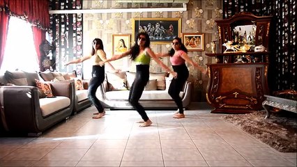 Learn the Iconic 'Kaala Chashma' Dance with Nidhi Kumar & Friends! 💃