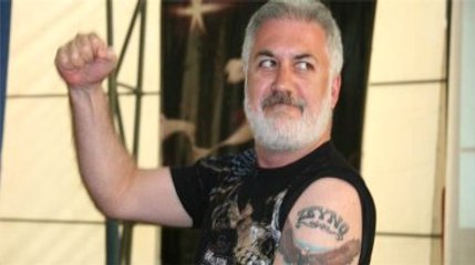 Tamer Karadağlı'nın İsmini Koluna Kazıttığı Zeyno'su Kocaman Oldu