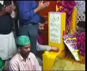 Molana Hafiz Binyamin Abid (Qabro per sajda haram)