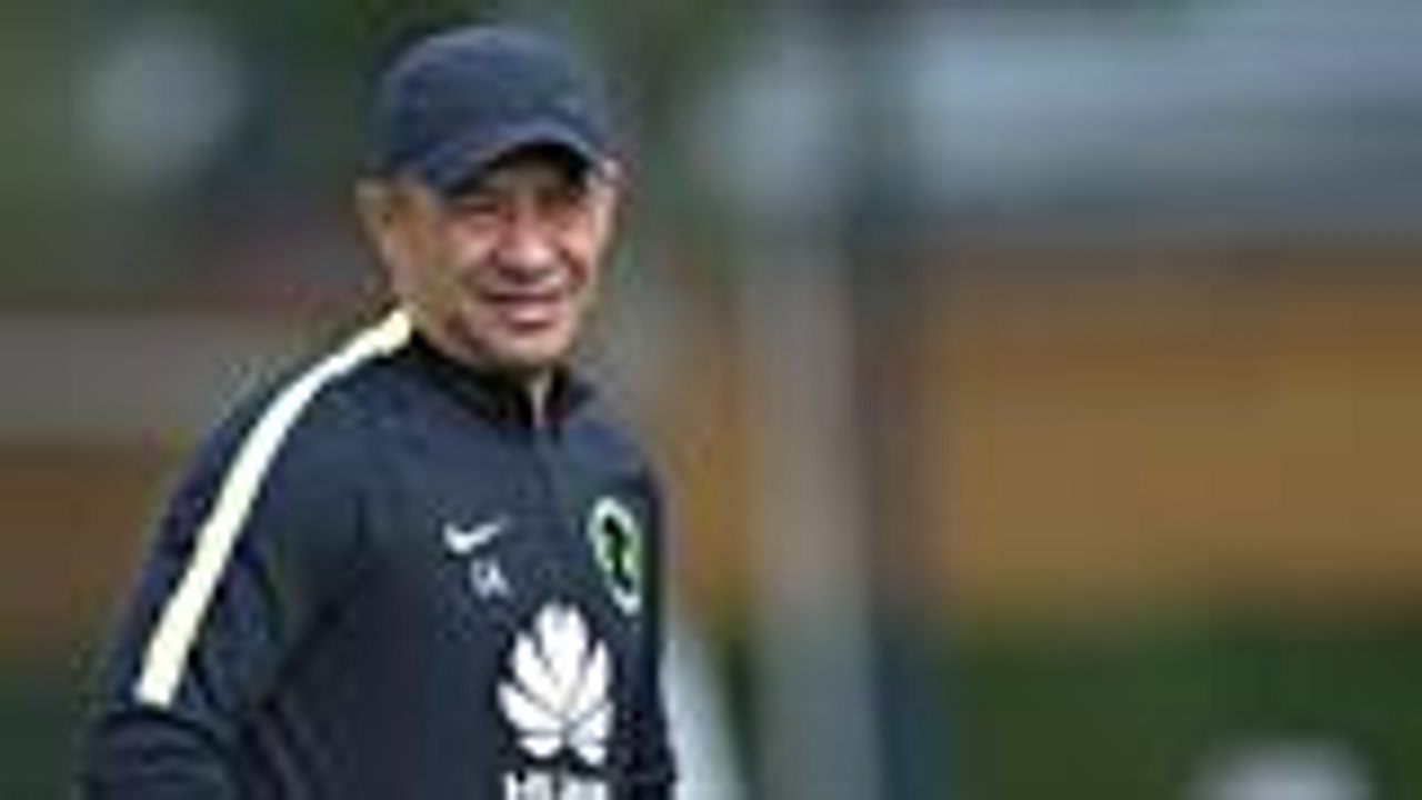 ¿Corre riesgo la permanencia de Ambriz si no gana la liga?
