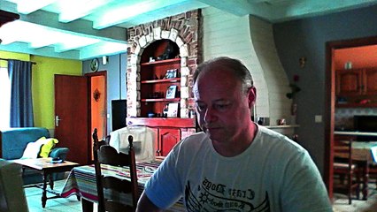 Johnny Hallyday - Comme un corbeau blanc .