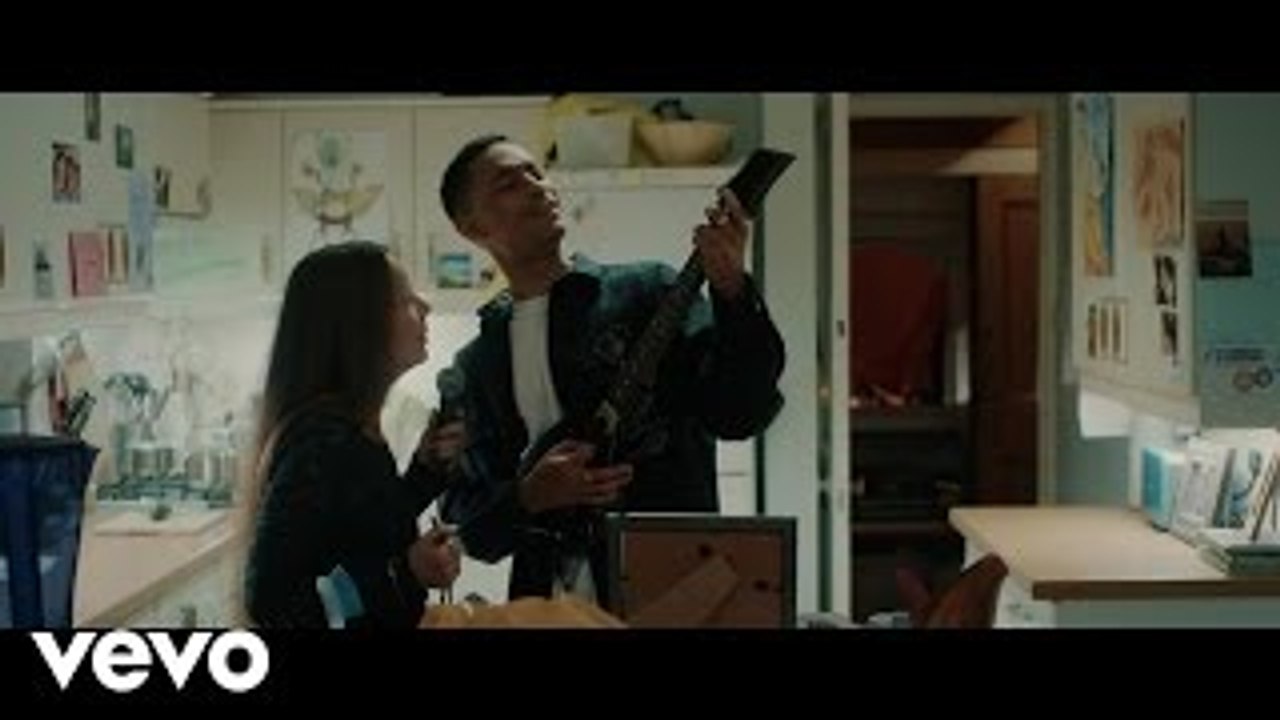 Loyle Carner - NO CD (Official Video) ft. Rebel Kleff