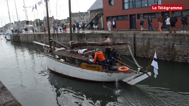 Paimpol. 81 bateaux à quai