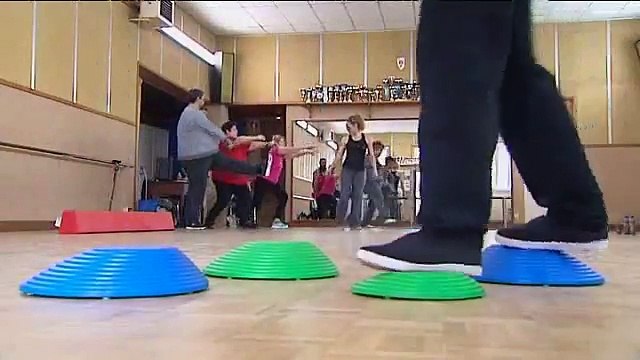 Activités Physiques Adaptées à Saint-Pourçain (03) - Animatrice Ericka Mayet (EPGV) - Reportage Cyrille Genet (France3 Auvergne)