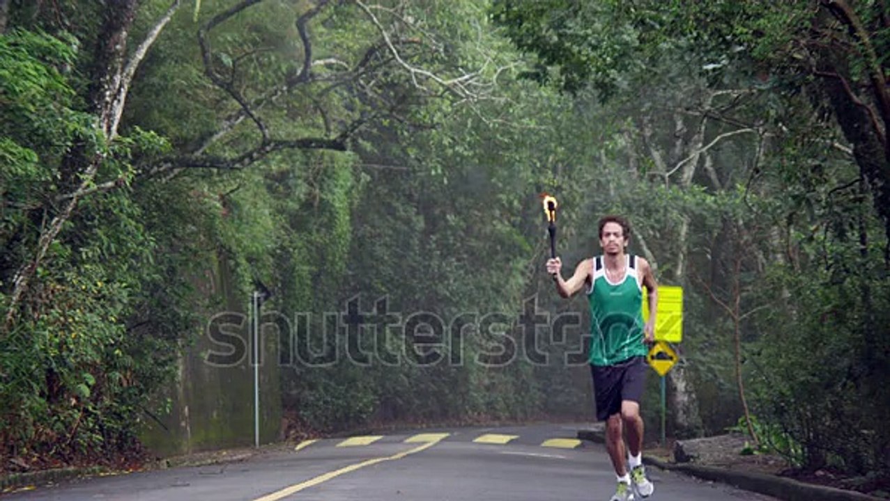 slow motion rio olympic 2016 torch runner