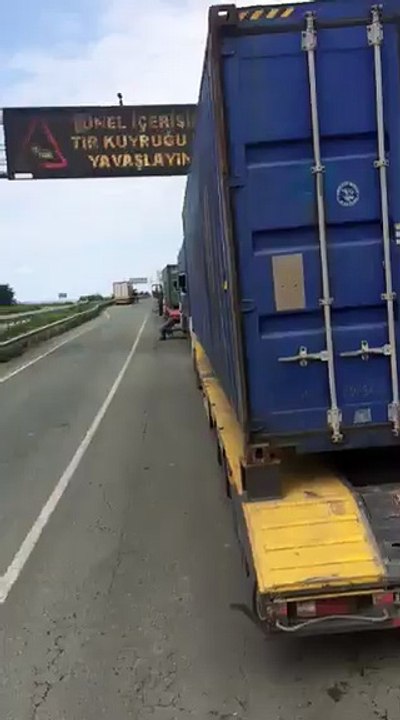 Sarp Sınır Kapısı Kuyruk Çok Uzun
