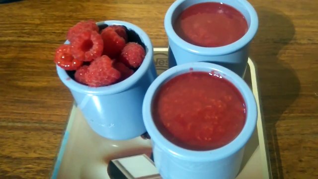 COULIS DE FRAMBOISE NATURE, AVEC C'EST FRAMBOISE FRAICHE DE NOTRE JARDIN