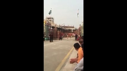Indian BSF Jawan falls on his ass on India's Independence day at Kasur Border