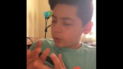 Texting My friend song lyrics Justin Bieber 'Let Me Love You'!!