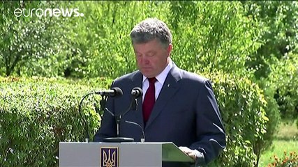 Ucrânia: Poroshenko não exclui lei marcial e alerta para possível invasão russa "em larga escala"