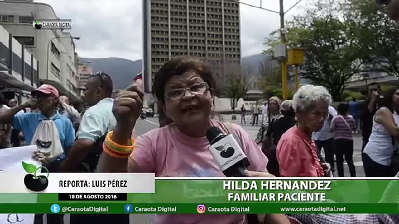 Protestaron a las afueras del seguro social exigiendo respeto