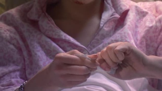 Skins - S 3 E 9 - Katie And Emily